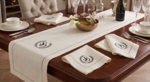 TABLE RUNNER WITH NAPKINS